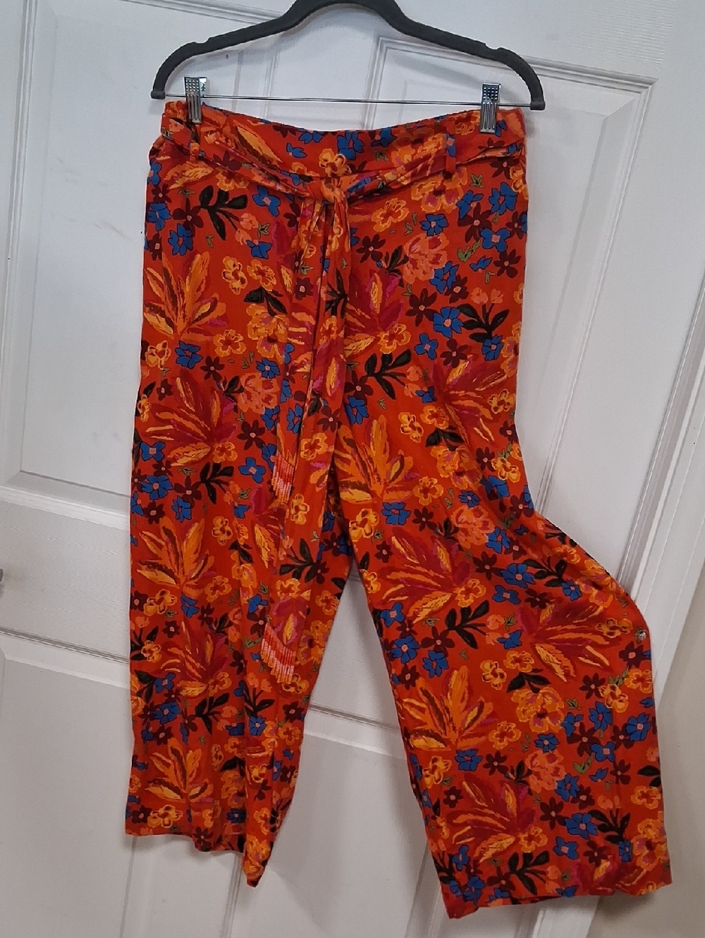 Women’s Floral Wide-Leg Flood Pants